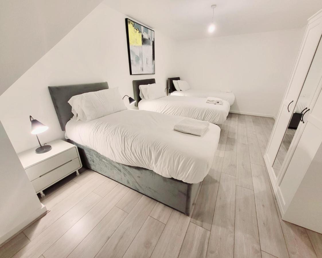 Garland Modern 2 Bedroom Apartment With Parking London Plumstead  Exteriör bild