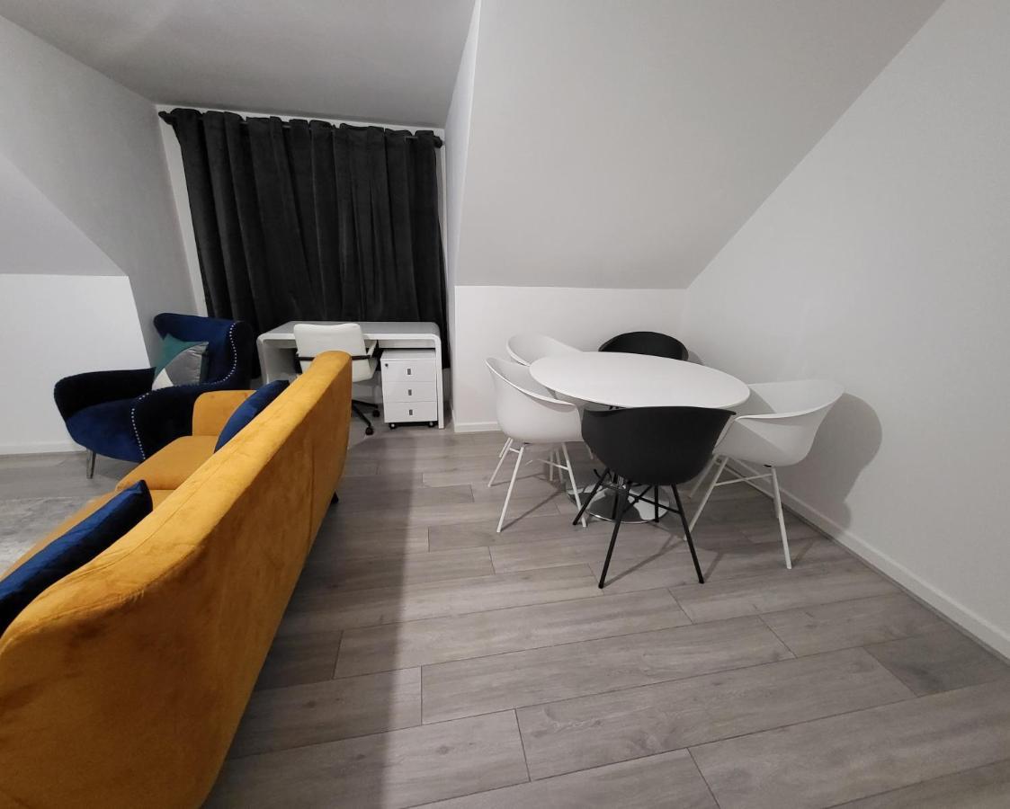 Garland Modern 2 Bedroom Apartment With Parking London Plumstead  Exteriör bild