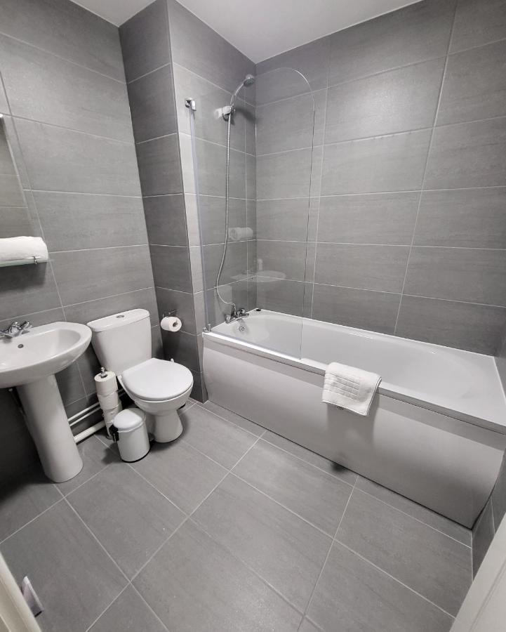 Garland Modern 2 Bedroom Apartment With Parking London Plumstead  Exteriör bild